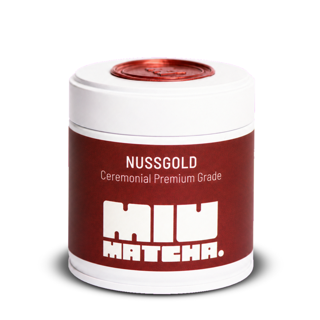Nussgold Ceremonial Grade Matcha Pulver aus Uji Japan Iced Matcha Latte